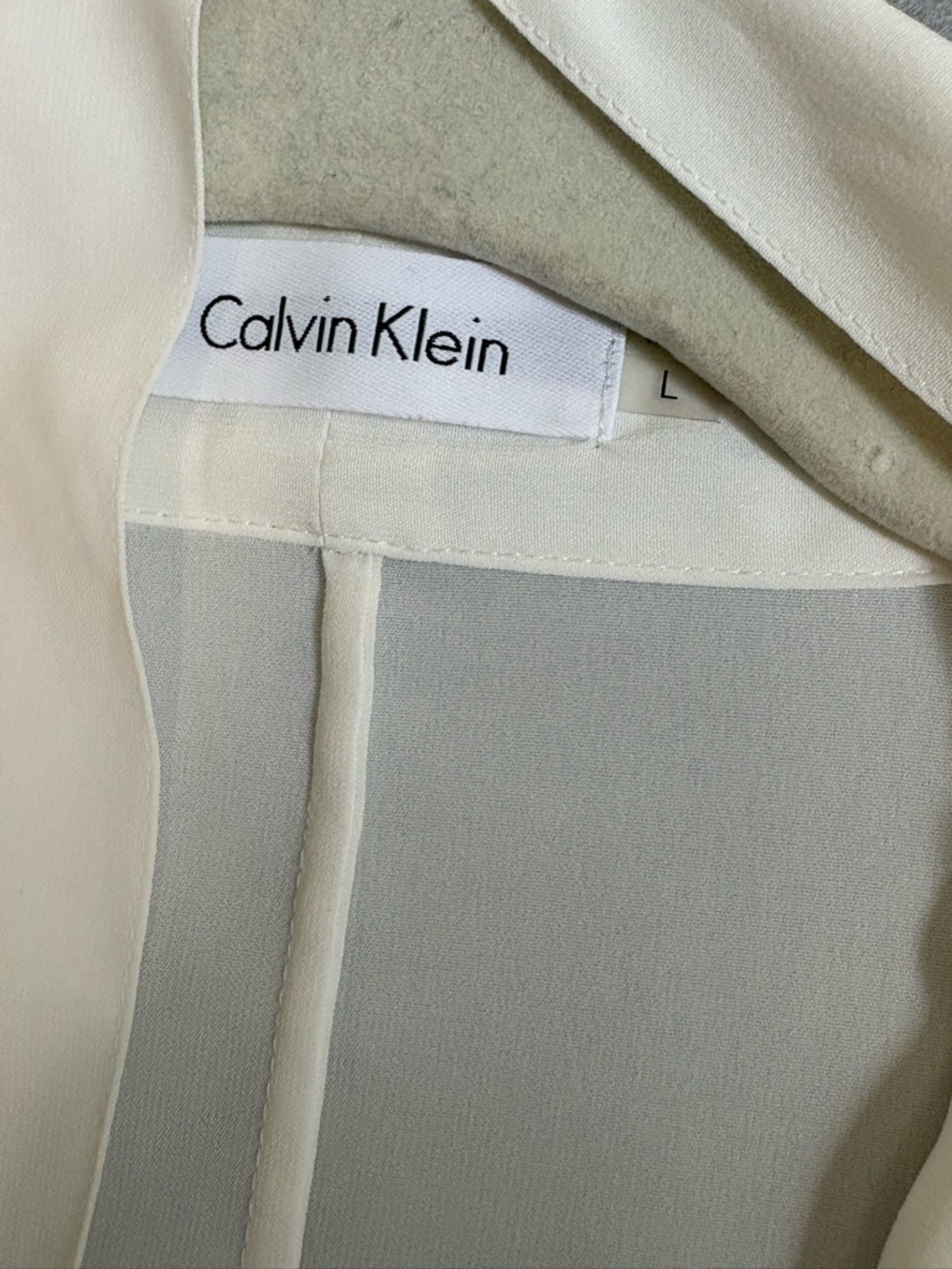 Calvin Klein Ivory Sleeveless Tie-Neck Blouse sz L - Picture 3 of 10